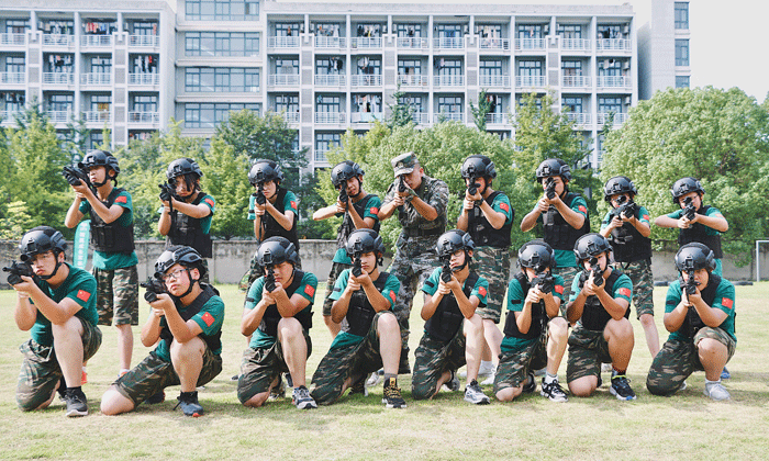 杭州軍事夏令營的五大優(yōu)勢.gif