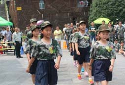 杭州軍事夏令營(yíng)的過(guò)程要注意什么