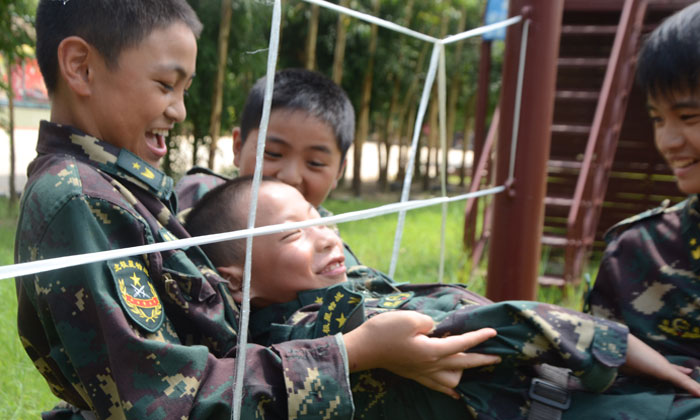 杭州青少年軍事化夏令營(yíng)在暑期激發(fā)孩子潛力