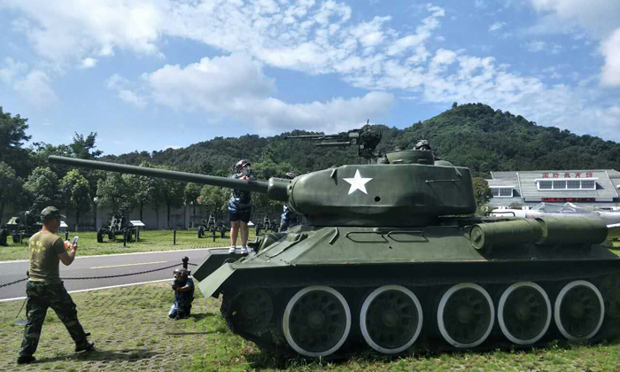 武漢軍事夏令營(yíng)