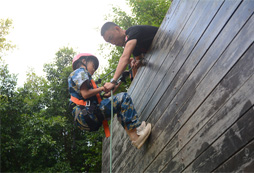 參加軍事拓展就選擇黑龍江軍校夏令營