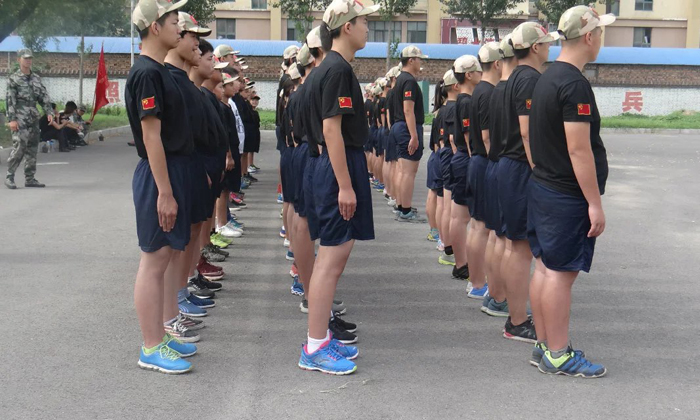 前往河南參加軍事夏令營(yíng)需要攜帶哪些東西.jpg