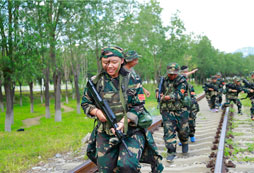 河南軍訓(xùn)夏令營哪家好？