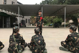老樂(lè)山夏令營(yíng)火熱報(bào)名中！