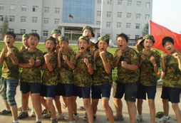 青少年參加鄭州軍事夏令營(yíng)的好處有哪些