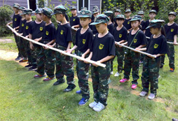 承傳特種部隊(duì)采用全封閉式軍事化管理模式