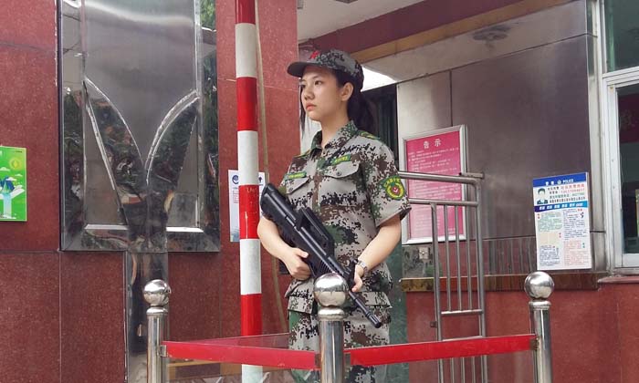 引導(dǎo)孩子樹立正確人生觀和價值觀