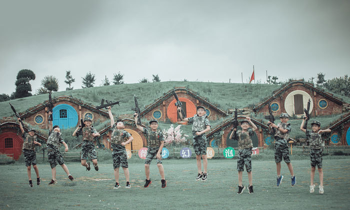 湖北軍事訓(xùn)練營多少錢