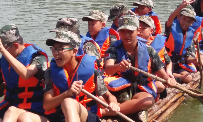 湖南暑假軍事夏令營(yíng)圓孩子一個(gè)軍人夢(mèng)