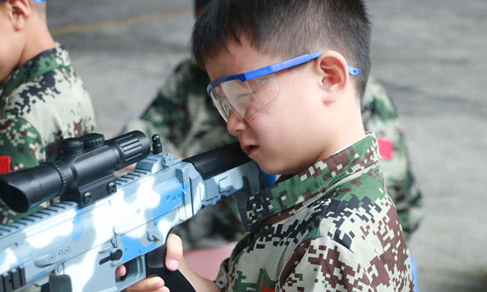 參加湖南暑期軍事夏令營讓孩子終身受益