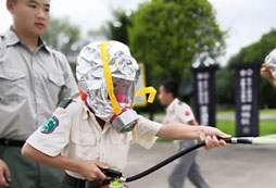 湖南省內(nèi)培養(yǎng)孩子良好習(xí)慣的軍事夏令營(yíng)哪家更好？