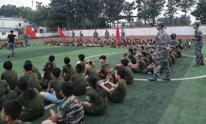 湖南軍旅軍事夏令營(yíng)在這個(gè)假期讓孩子有所收獲