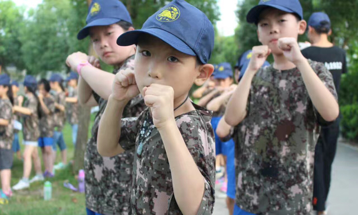 湖州軍事夏令營(yíng)課程特色有哪些
