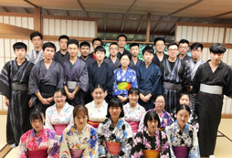 孩子比較喜歡日本動(dòng)漫有沒有適合的游學(xué)團(tuán)？