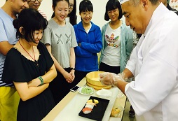 日本游學(xué)行程是哪個機構(gòu)推出的？