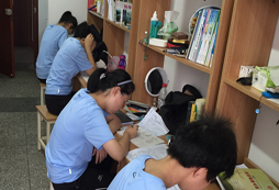 參加2024人工智能暑期夏令營(yíng)體驗(yàn)科技生活!