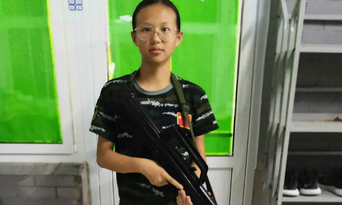 站軍姿1
