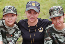 巨峰成長軍事夏令營實(shí)現(xiàn)孩子的航空夢(mèng)