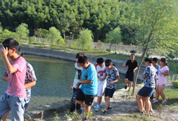 軍事夏令營(yíng)活動(dòng)中團(tuán)隊(duì)精神是不可缺
