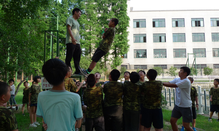 培養(yǎng)營(yíng)員良好的語(yǔ)言習(xí)慣