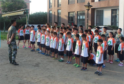 聚冠夏令營的服務(wù)標準怎么樣呢？