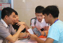 參加聚冠軍事夏令營(yíng)報(bào)名電話是多少?