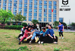 封閉式減肥夏令營費(fèi)用是多少