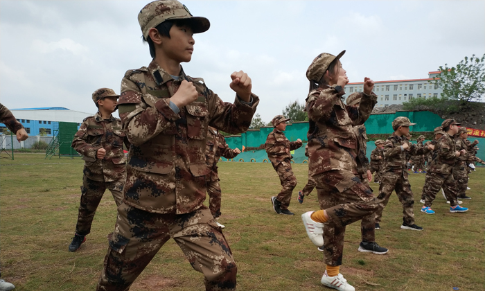江西軍事夏令營多少錢