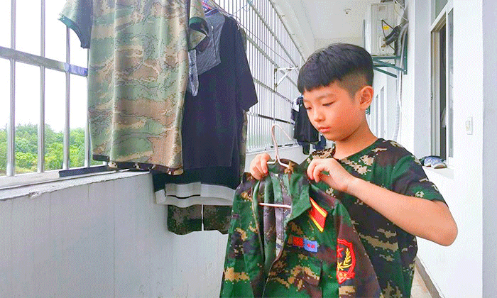 江西軍事夏令營(yíng)的特色內(nèi)容.gif