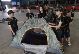 江西軍事夏令營幫助孩子學(xué)會(huì)獨(dú)立