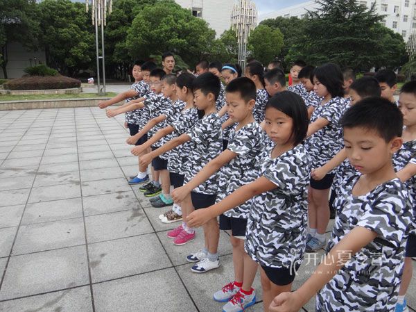 軍事夏令營