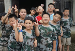 焦作小學(xué)生夏季夏令營(yíng)讓孩子體會(huì)勝利的自豪感