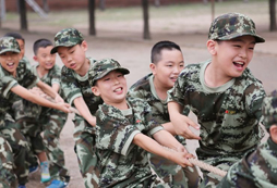 假日參加軍事夏令營費用是多少