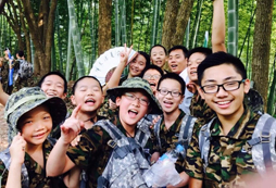 軍事周末營讓孩子學(xué)會堅強地去成長