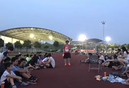 報(bào)名嘉興5天暑假夏令營可獲定制沖鋒衣一件