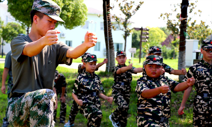 濟(jì)南哪家軍事夏令營(yíng)好