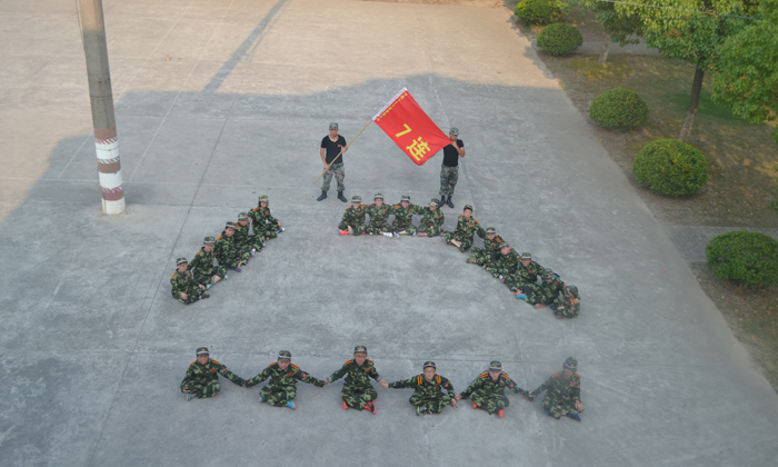 濟南少年軍校夏令營都干什么？