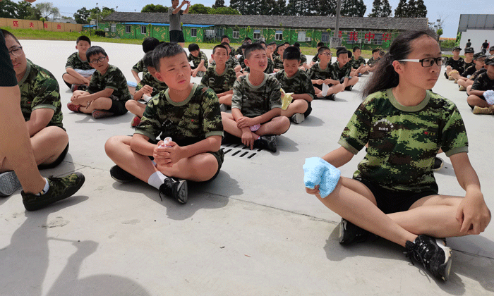濟南軍事夏令營的特色課程.gif