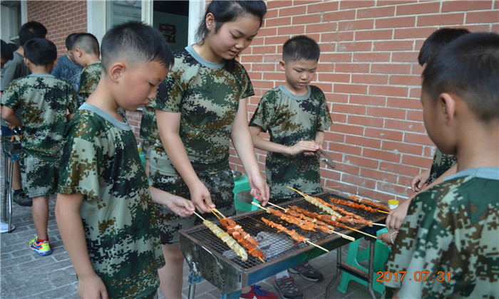 景德鎮(zhèn)軍旅夏令營機構有哪些不同之處？