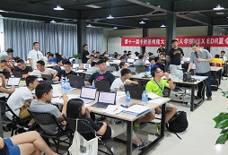 中學(xué)生機(jī)器人夏令營(yíng)快速提升孩子的技能和水平