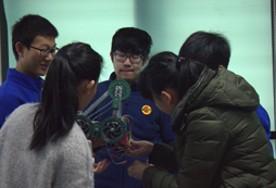 西安有適合小學(xué)生參加的機(jī)器人夏令營嗎？