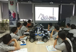 6歲的孩子可以參加機(jī)器人夏令營嗎？