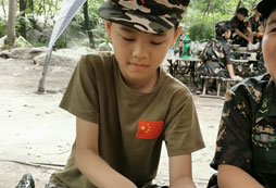 讓孩子暑假參加軍旅文化夏令營(yíng)好嗎？