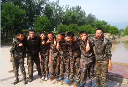 培養(yǎng)孩子的獨立性就在北京軍事夏令營