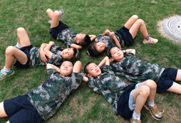 軍事將帥夏令營(yíng)讓孩子受到挫折不再害怕！