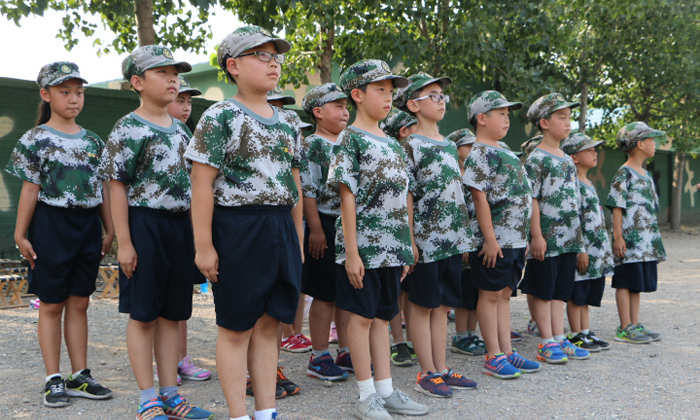 小學(xué)生軍事夏令營(yíng)收費(fèi)