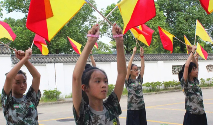 軍旅夏令營(yíng)