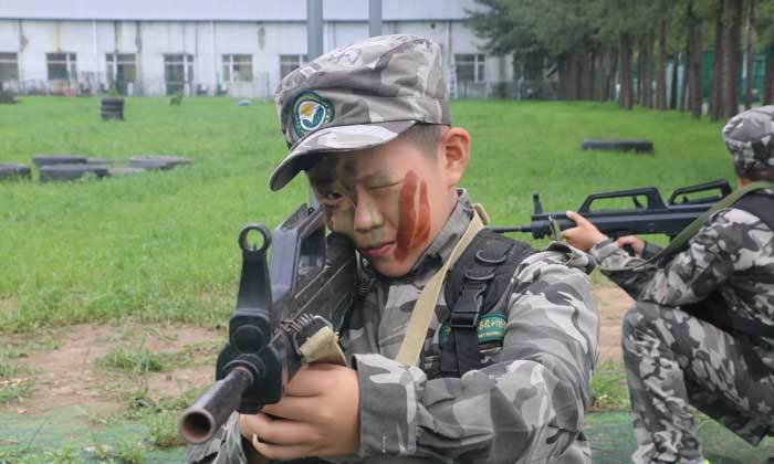 小學(xué)生軍事夏令營(yíng)收費(fèi)