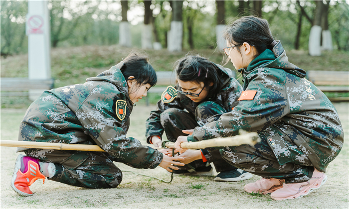 國(guó)內(nèi)的軍事夏令營(yíng)