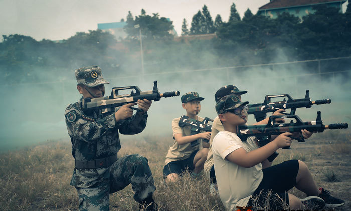 國內(nèi)軍事夏令營多少錢